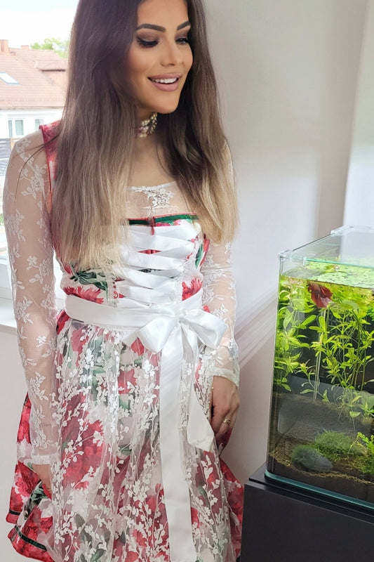 Zartes Mini Dirndl in Rot, Grün und Weiß mit weißer Perlenschürze, 55 cm