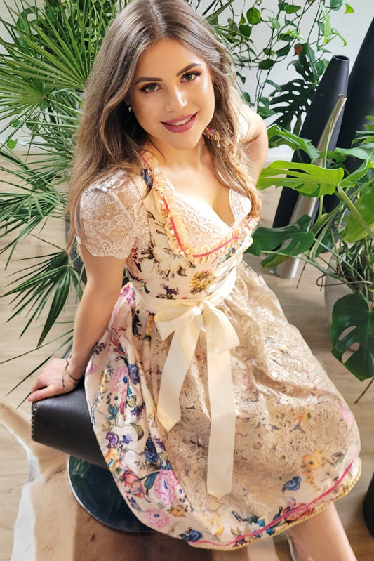 Florales Mini Dirndl mit wunderschönen Schürze